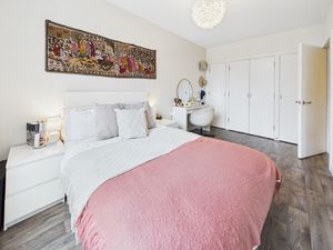 DOUBLE BEDROOM- click for photo gallery